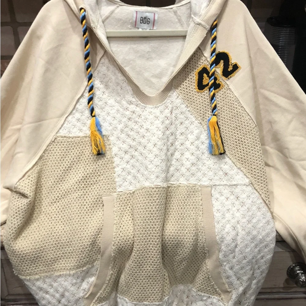 Urban Outfitters Bdg Carl Textured Hoodie Sweatshirt Drawcord Embroider Varsity - Picture 8 of 8